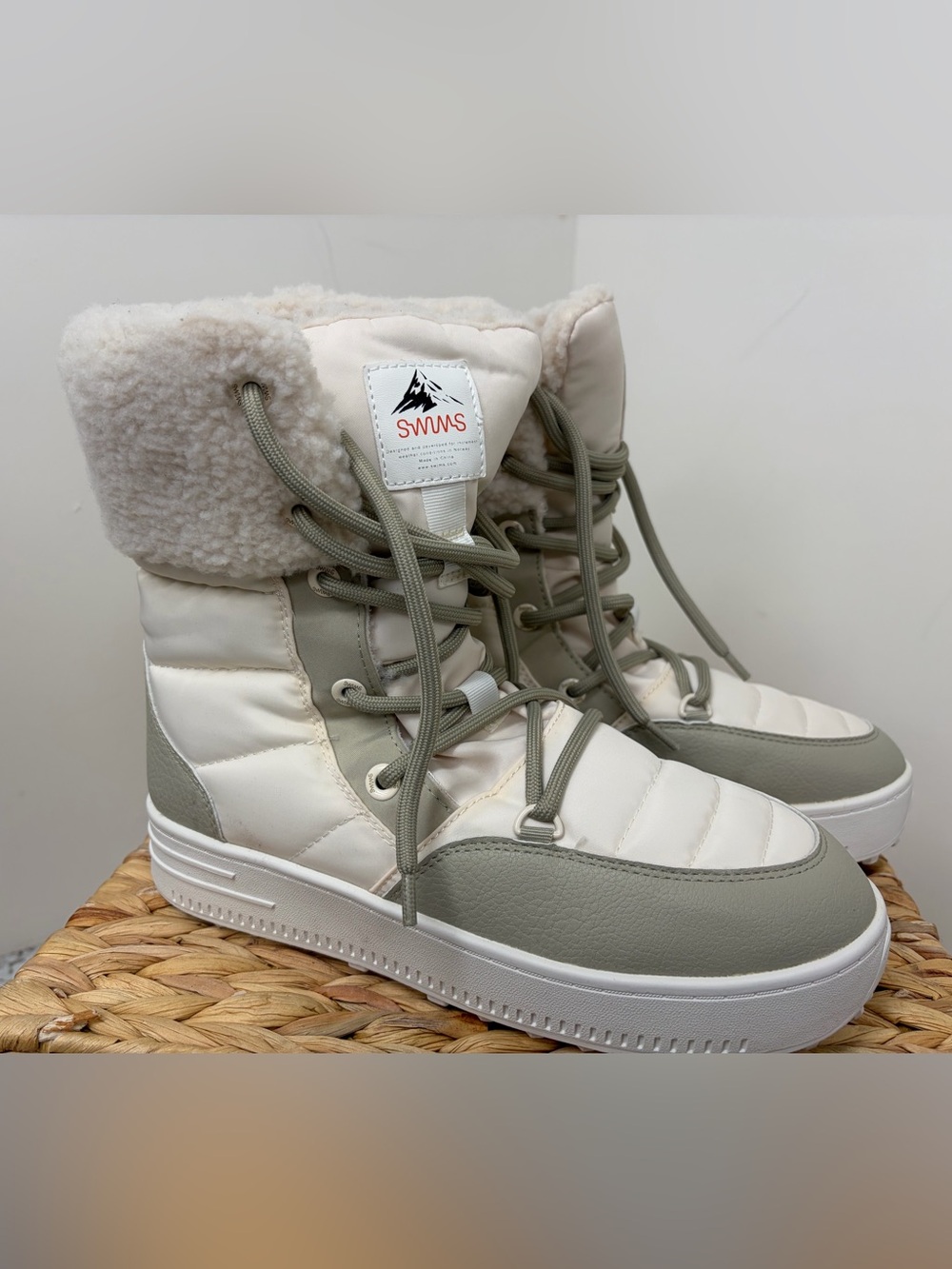 SWIMS Women's Cream & Gray Quilted Lace-Up Winter Boots